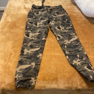 High waisted cargo camo pants